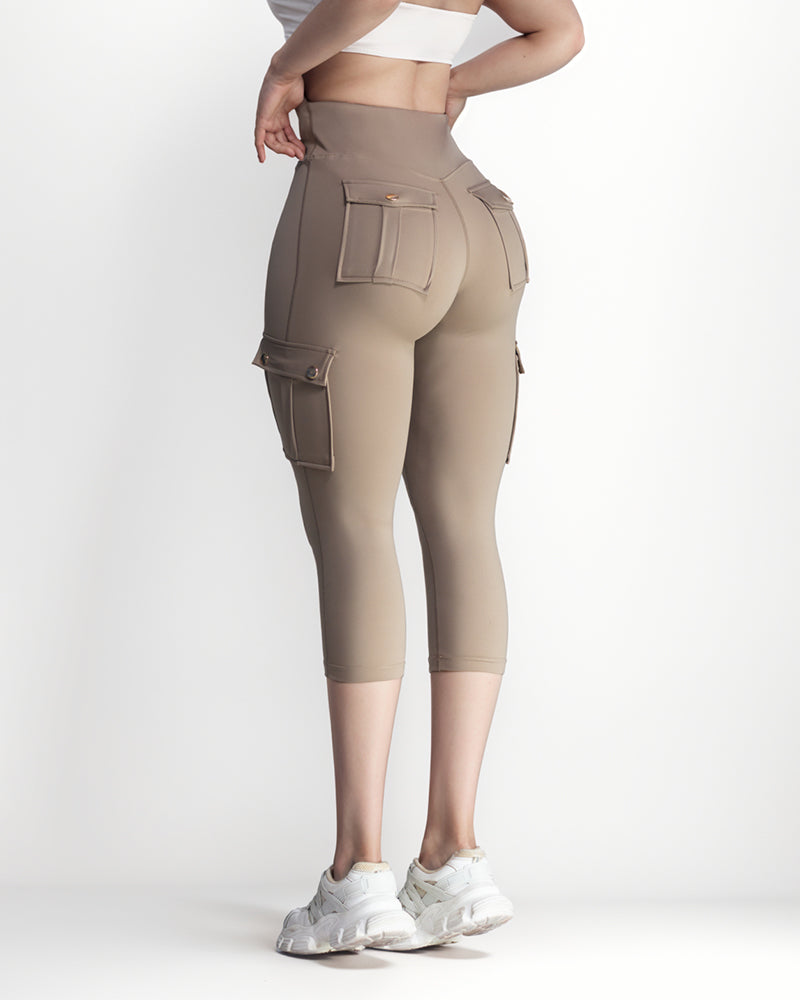 CargoCurve™ - Sculpt Capri Leggings